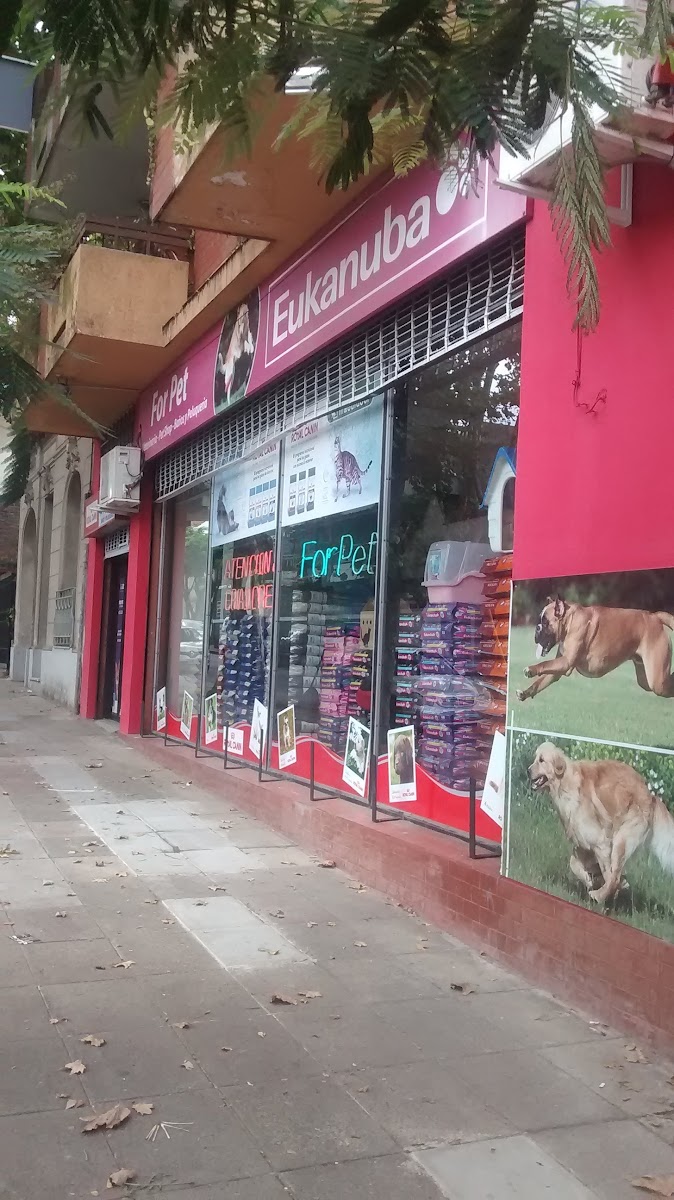 Vidriera de FOR PET VETERINARIA